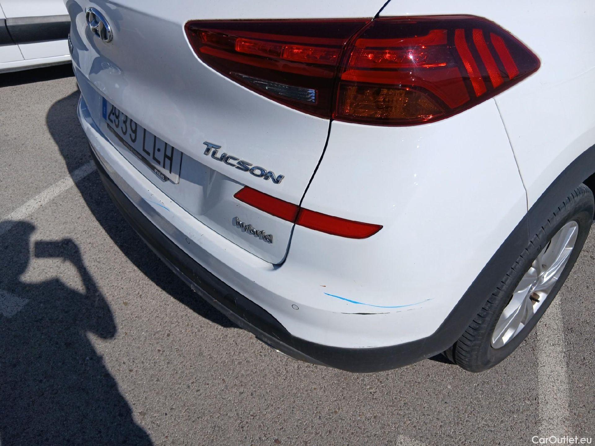  Hyundai  Tucson HYUNDAI  / 2018 / 5P / todoterreno 1.6 CRDI 85kW (116CV) 48V SLE 4X2(SP)(SL) #22