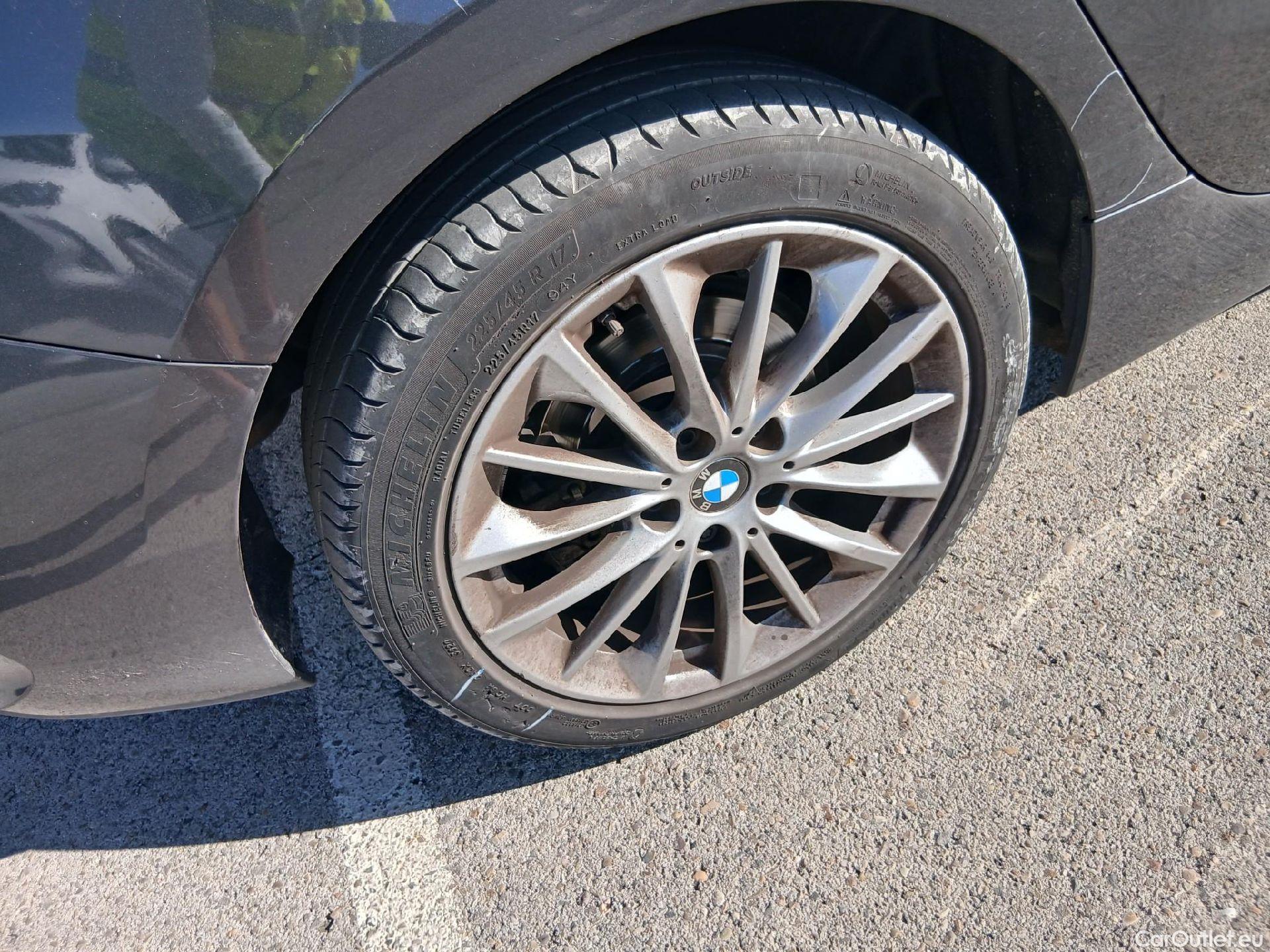  Bmw  Serie 1 BMW  / 2019 / 5P / berlina con portón 118i #19