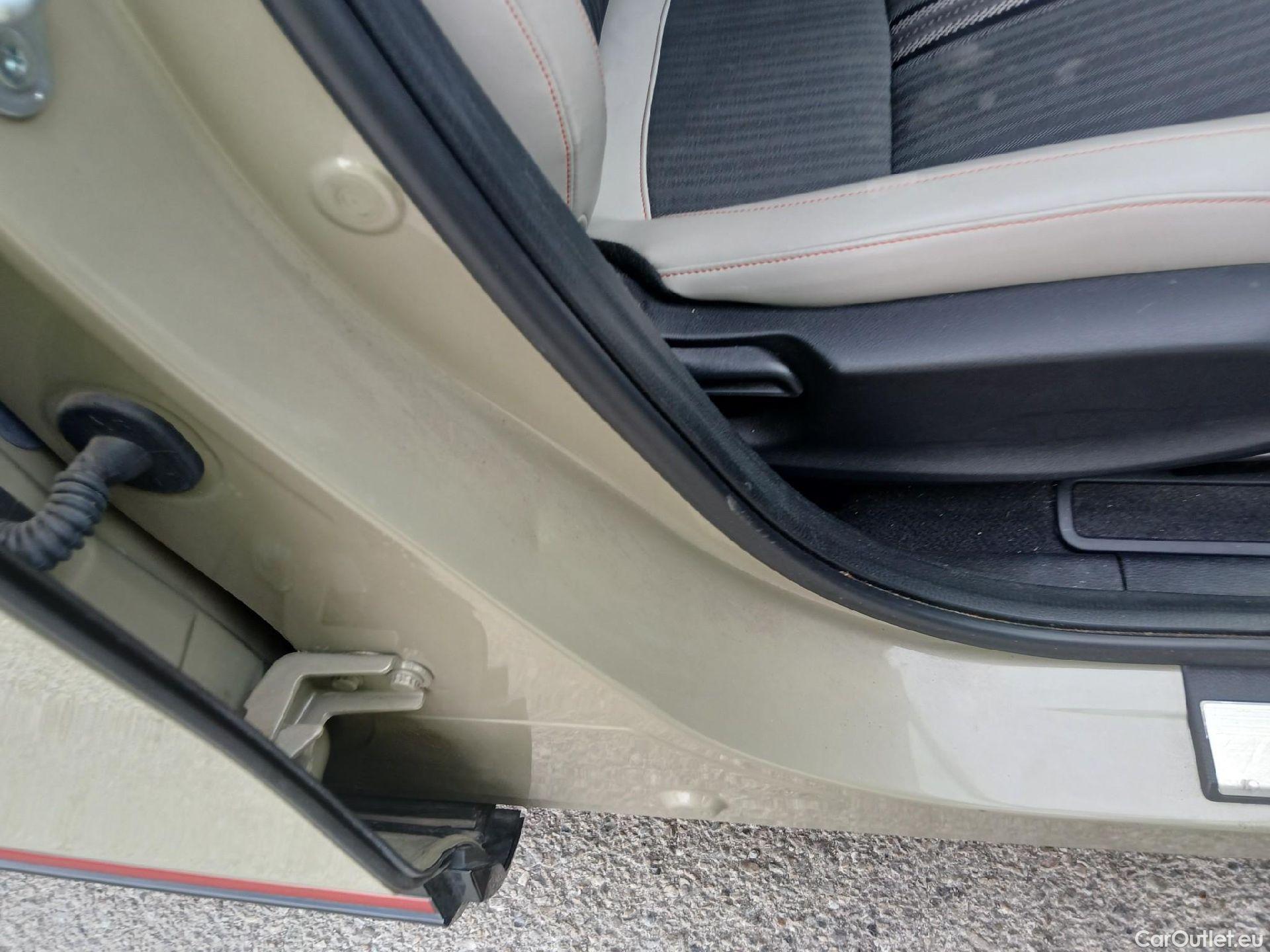  Honda  HR-V HONDA  / 2021 / 5P / todoterreno 1.5 i-MMD Advance Style 4x2 #3