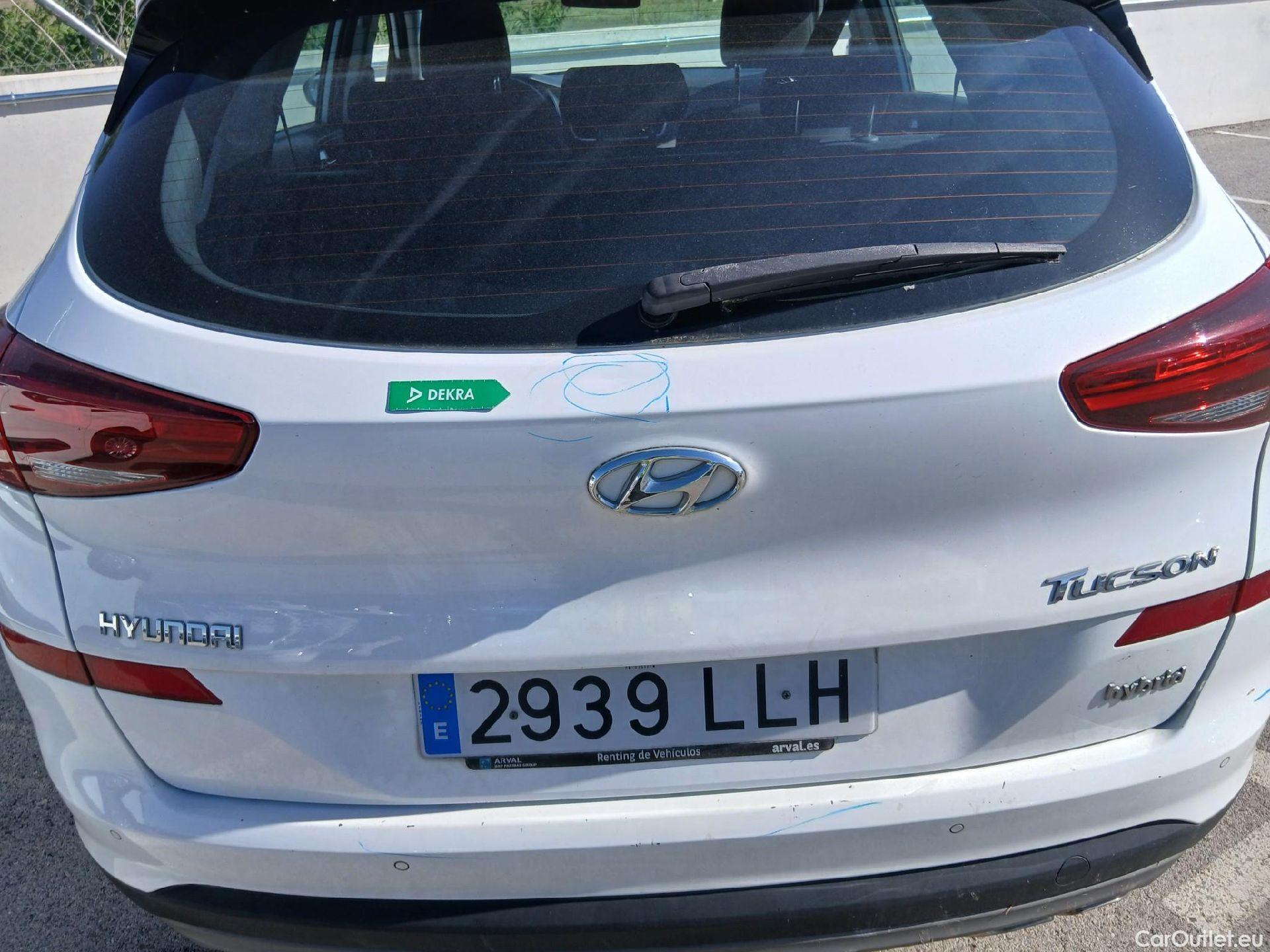  Hyundai  Tucson HYUNDAI  / 2018 / 5P / todoterreno 1.6 CRDI 85kW (116CV) 48V SLE 4X2(SP)(SL) #20