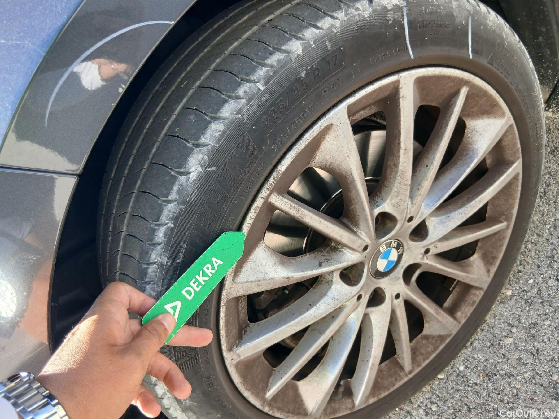  Bmw  Serie 1 BMW  / 2019 / 5P / berlina con portón 118i #38