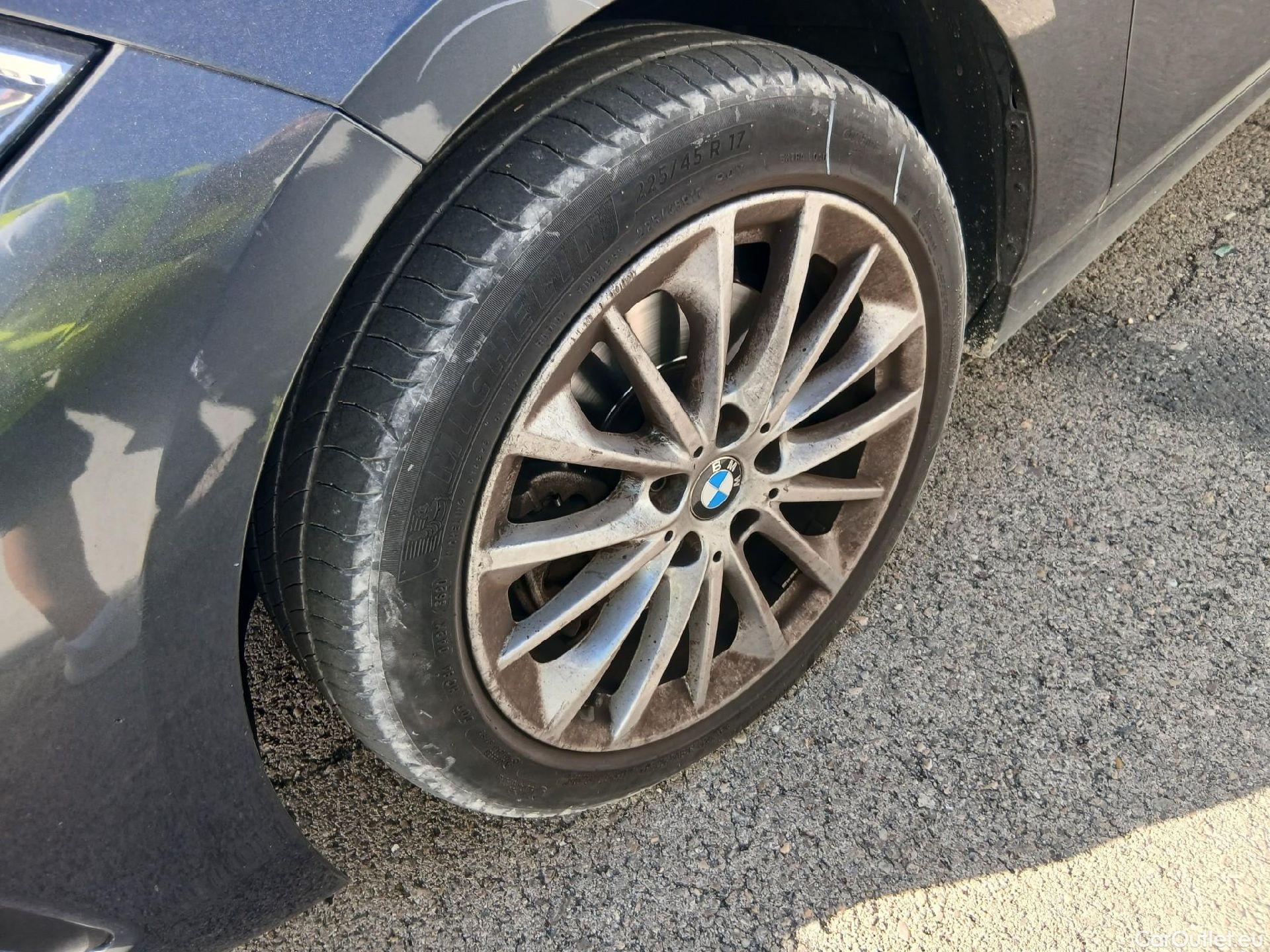  Bmw  Serie 1 BMW  / 2019 / 5P / berlina con portón 118i #6