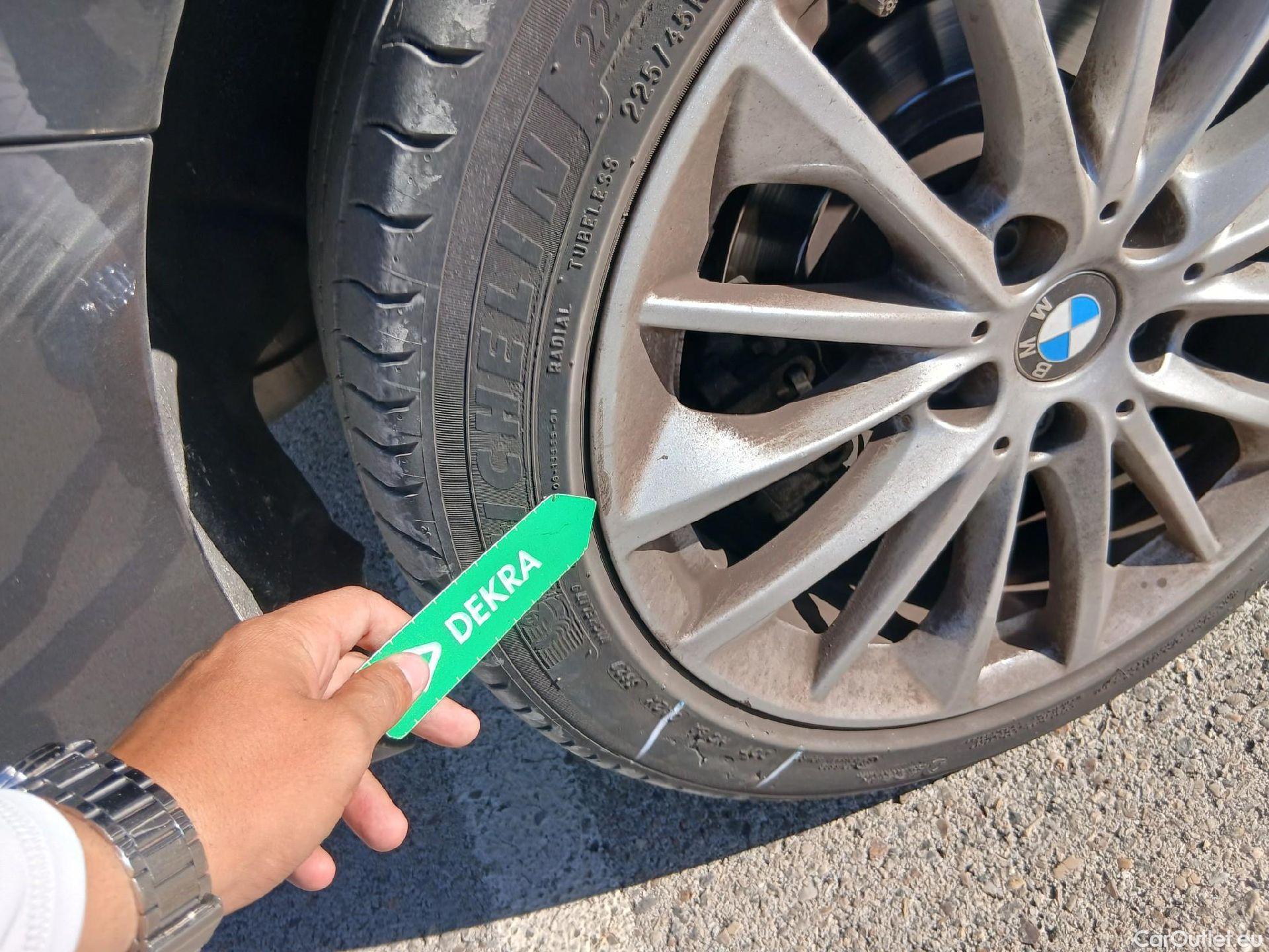  Bmw  Serie 1 BMW  / 2019 / 5P / berlina con portón 118i #20