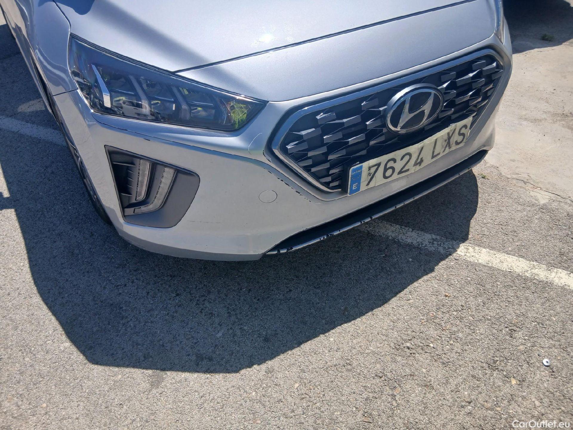  Hyundai   Ioniq HYUNDAI / 2019 / 5P / berlina con portón 1.6 GDI PHEV Tecno DCT #6