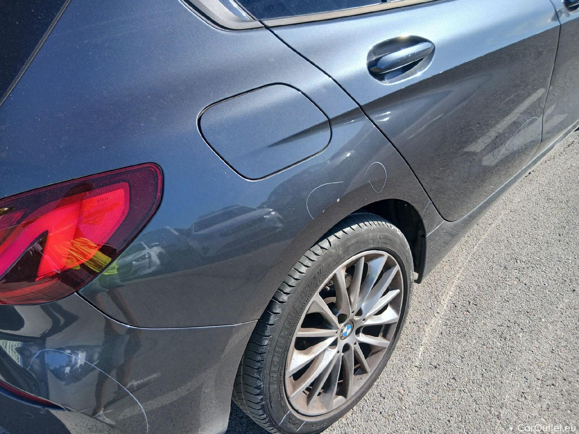  Bmw  Serie 1 BMW  / 2019 / 5P / berlina con portón 118i #17