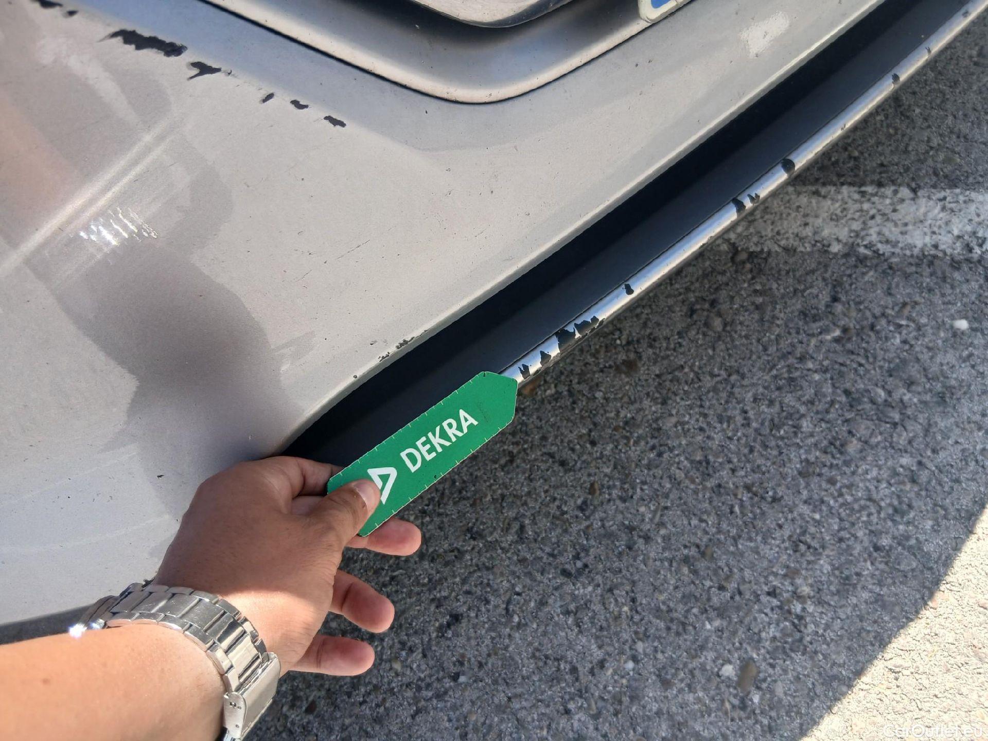  Hyundai   Ioniq HYUNDAI / 2019 / 5P / berlina con portón 1.6 GDI PHEV Tecno DCT #4