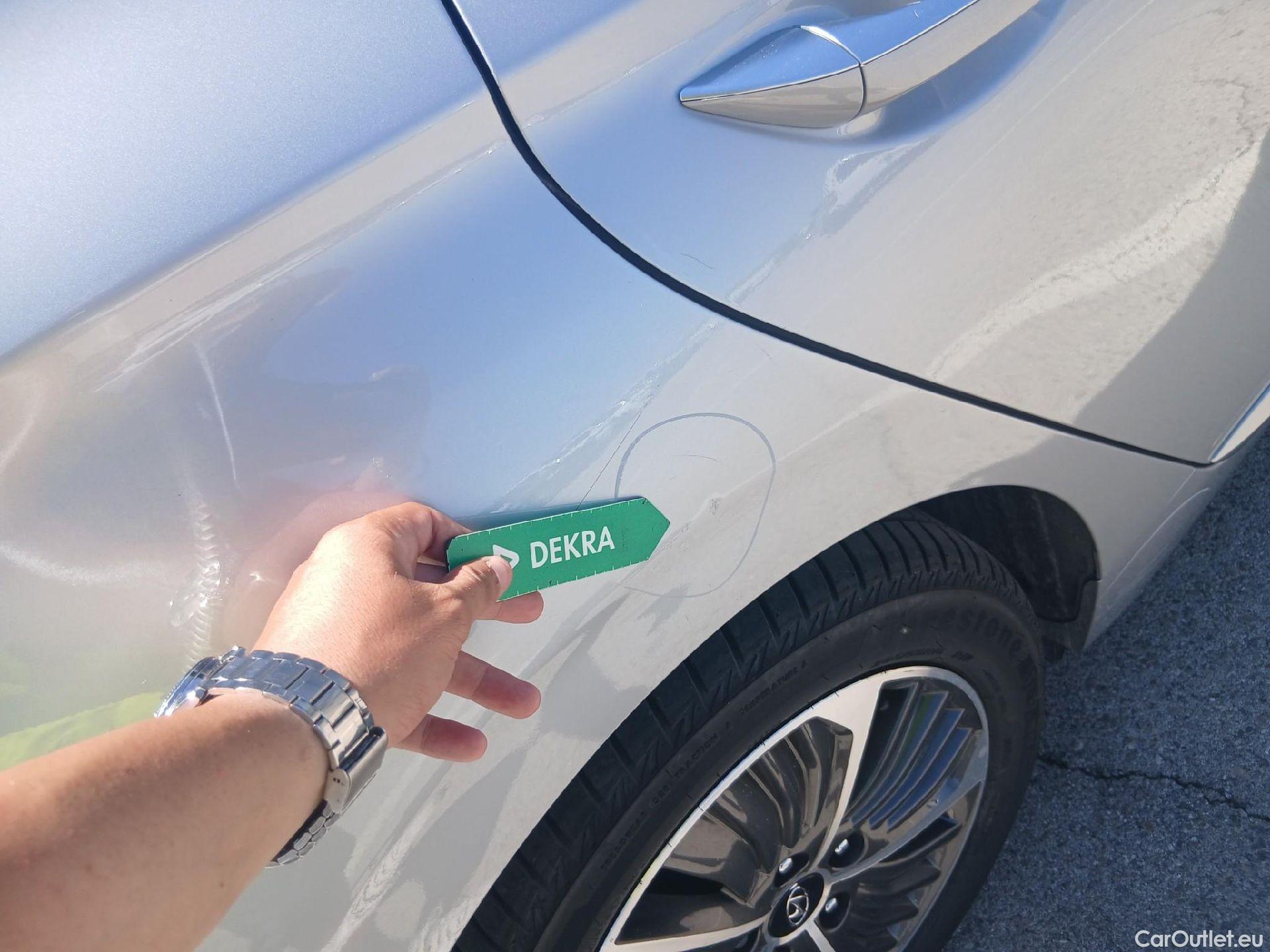  Hyundai   Ioniq HYUNDAI / 2019 / 5P / berlina con portón 1.6 GDI PHEV Tecno DCT #27
