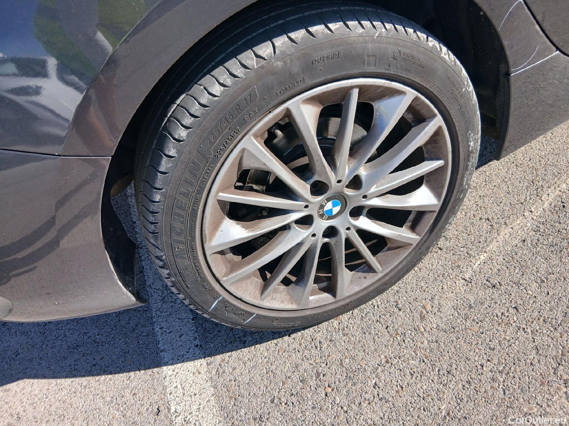  Bmw  Serie 1 BMW  / 2019 / 5P / berlina con portón 118i #21