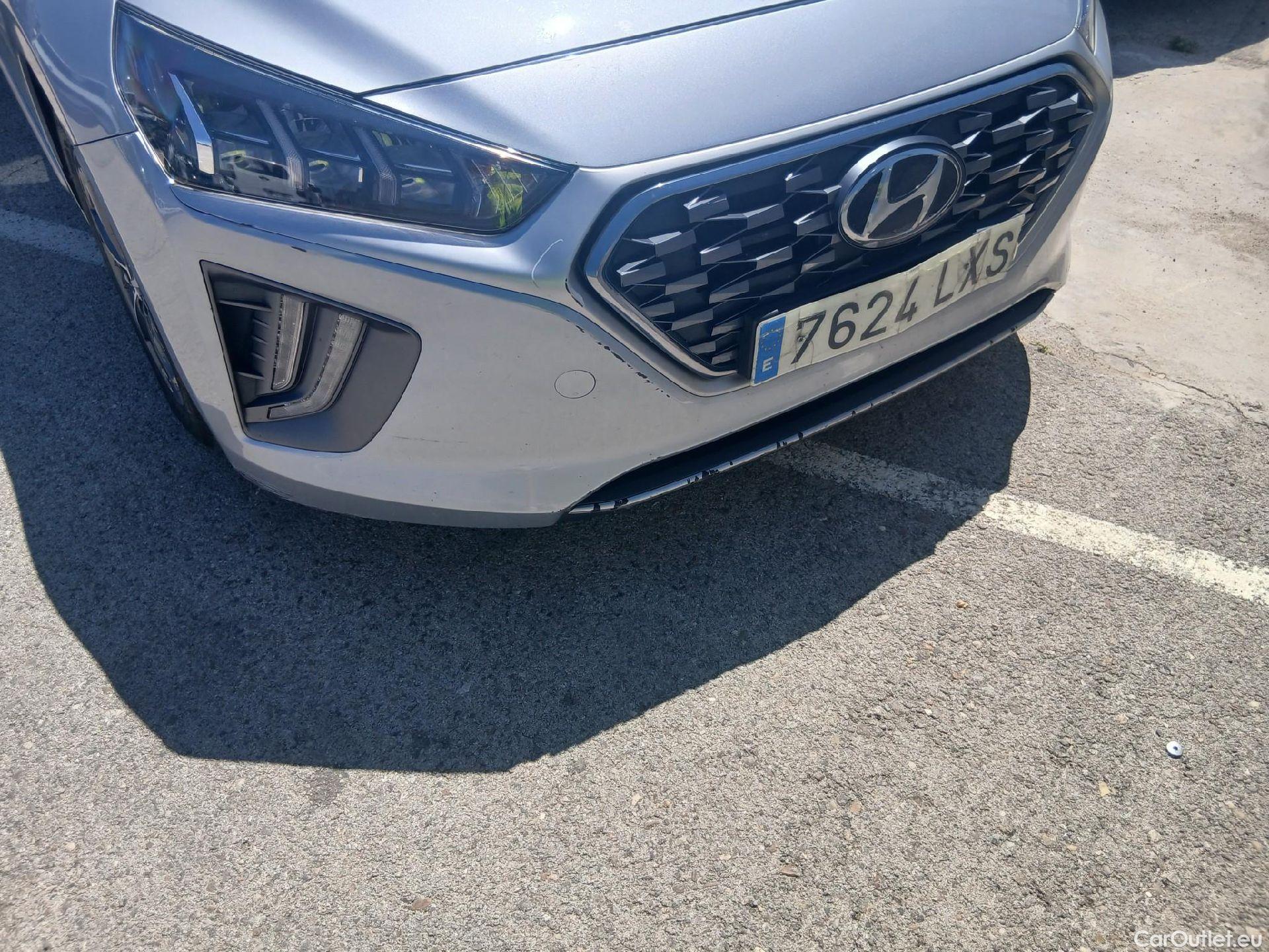  Hyundai   Ioniq HYUNDAI / 2019 / 5P / berlina con portón 1.6 GDI PHEV Tecno DCT #3