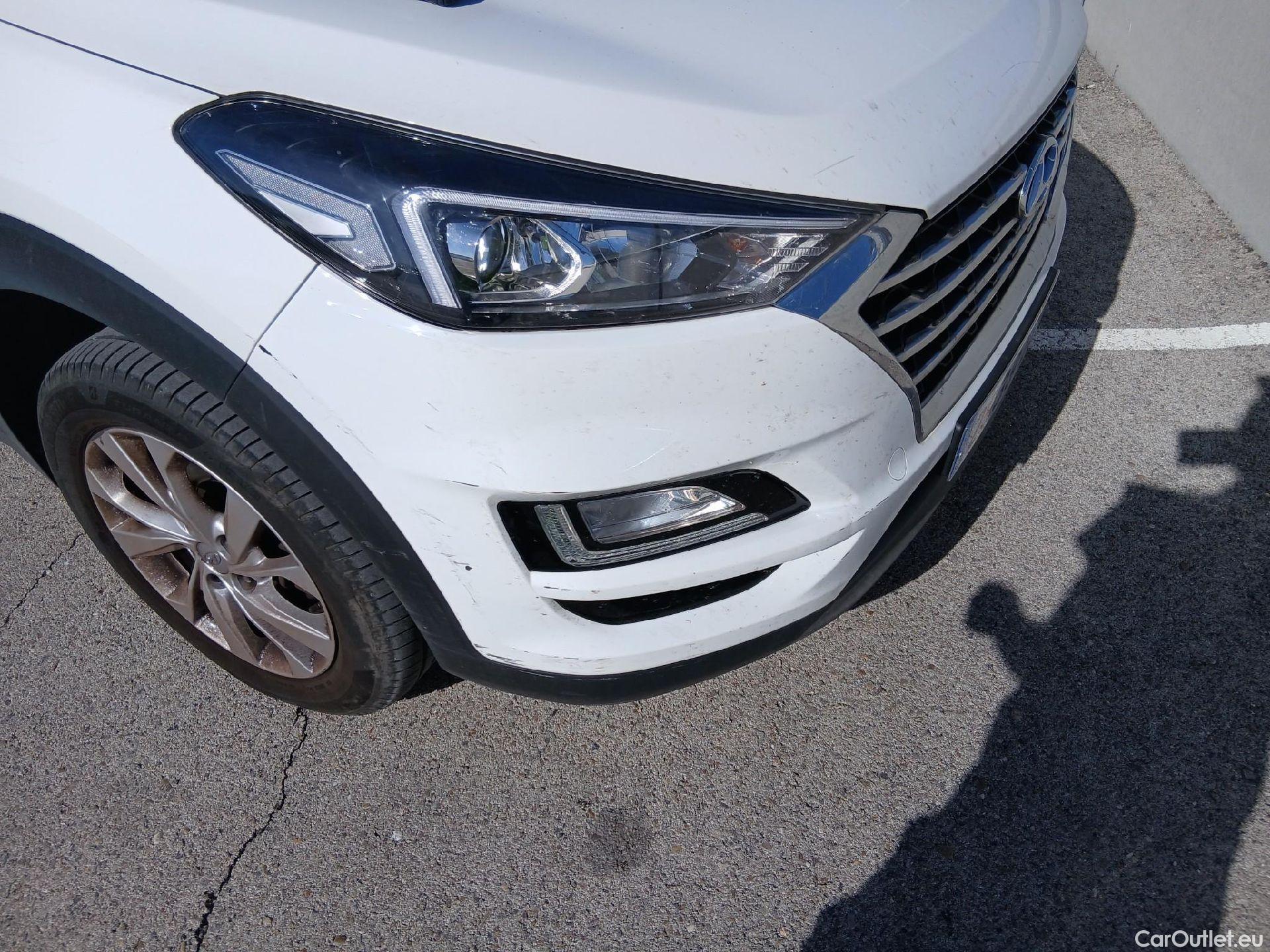  Hyundai  Tucson HYUNDAI  / 2018 / 5P / todoterreno 1.6 CRDI 85kW (116CV) 48V SLE 4X2(SP)(SL) #8