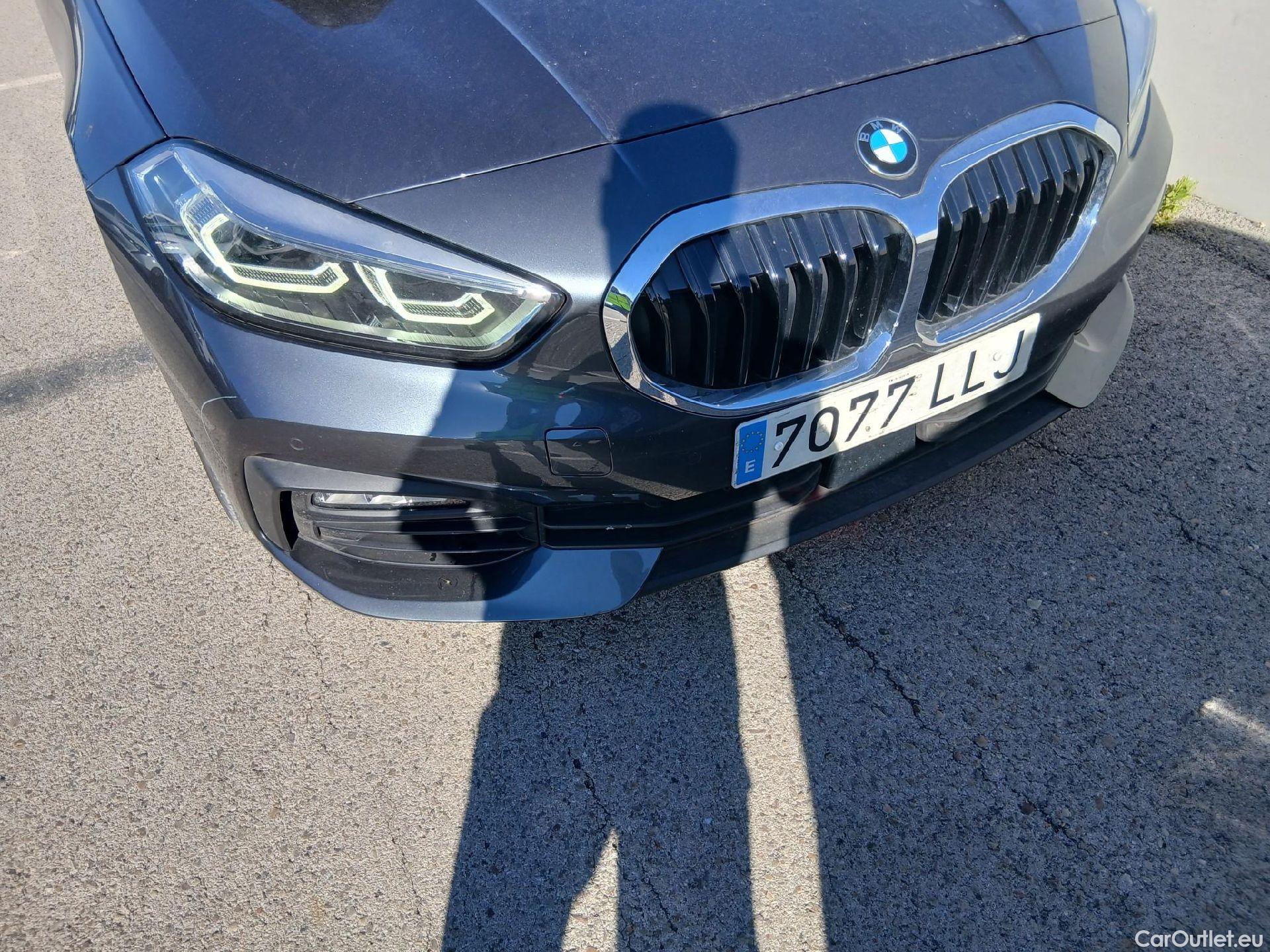  Bmw  Serie 1 BMW  / 2019 / 5P / berlina con portón 118i #2