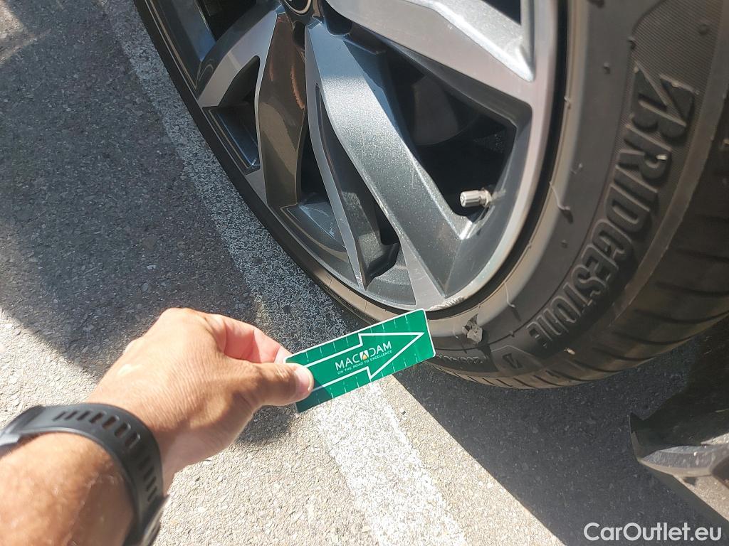  Audi  Q7 AUDI  / 2019 / 5P / todoterreno S line 60 TFSIe 335kW(456CV) quattro tip #4