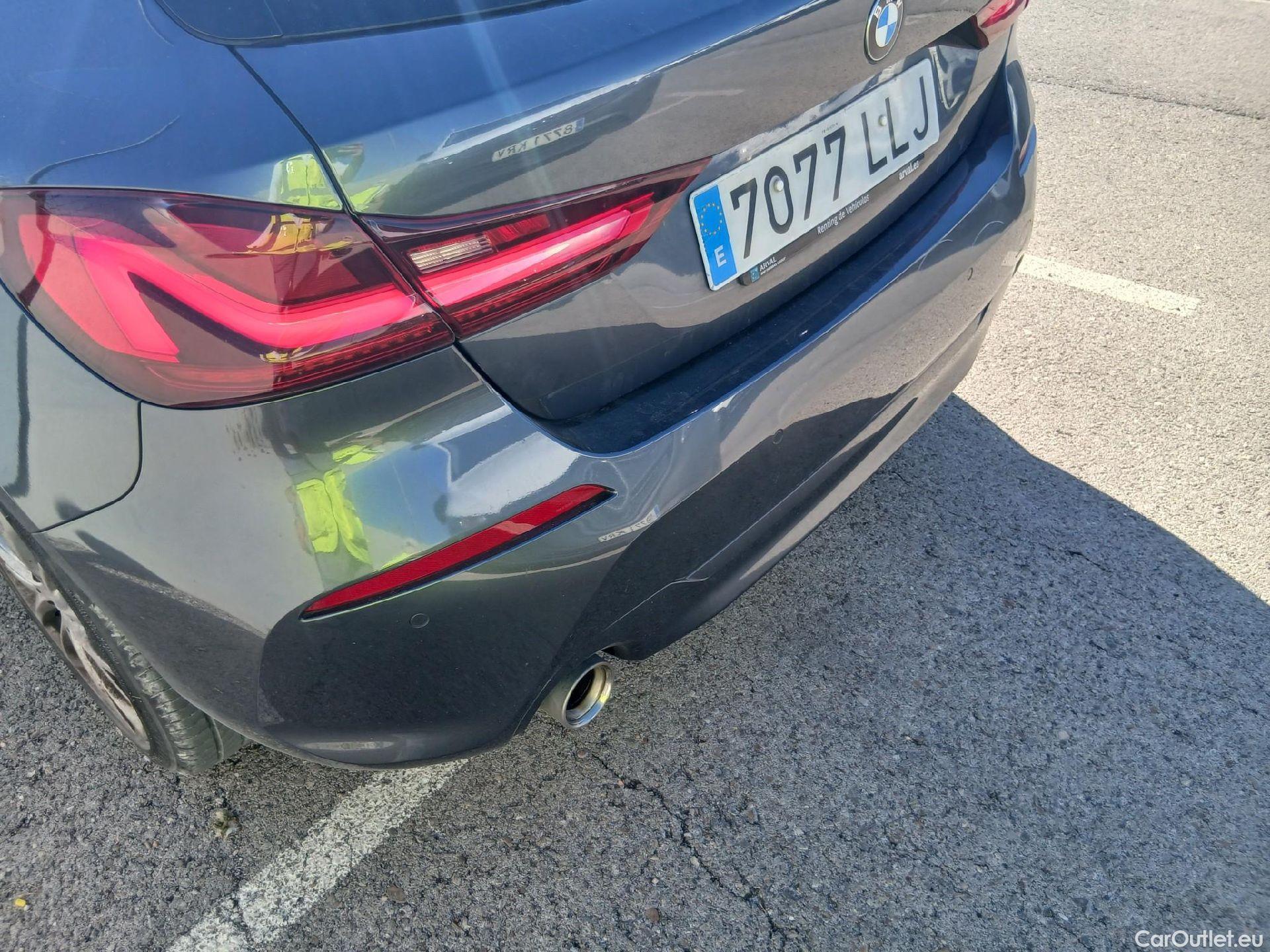  Bmw  Serie 1 BMW  / 2019 / 5P / berlina con portón 118i #15