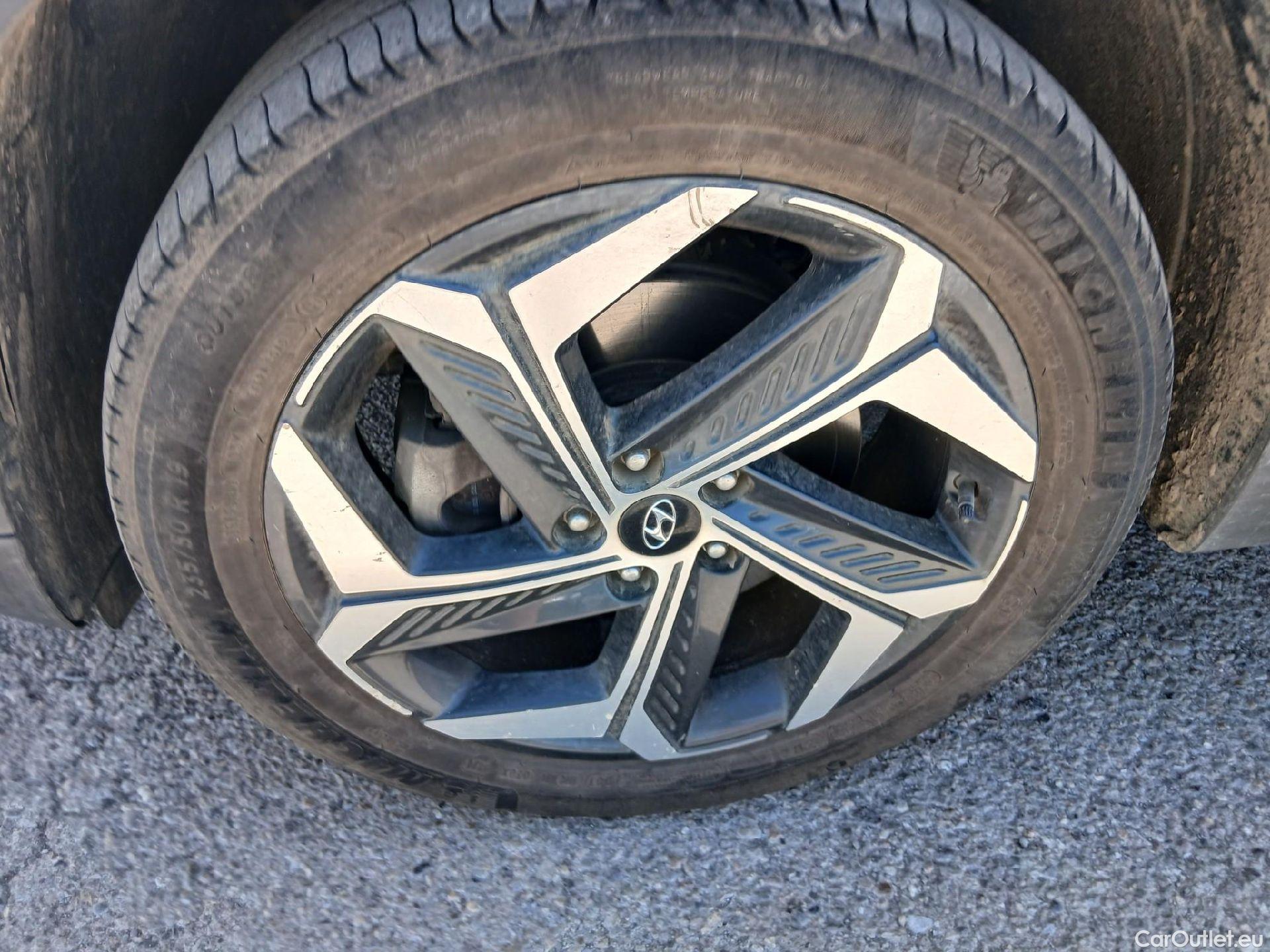  Hyundai  Tucson HYUNDAI  / 2020 / 5P / todoterreno 1.6 TGDI PHEV 195kW Maxx Auto 4X4 #17