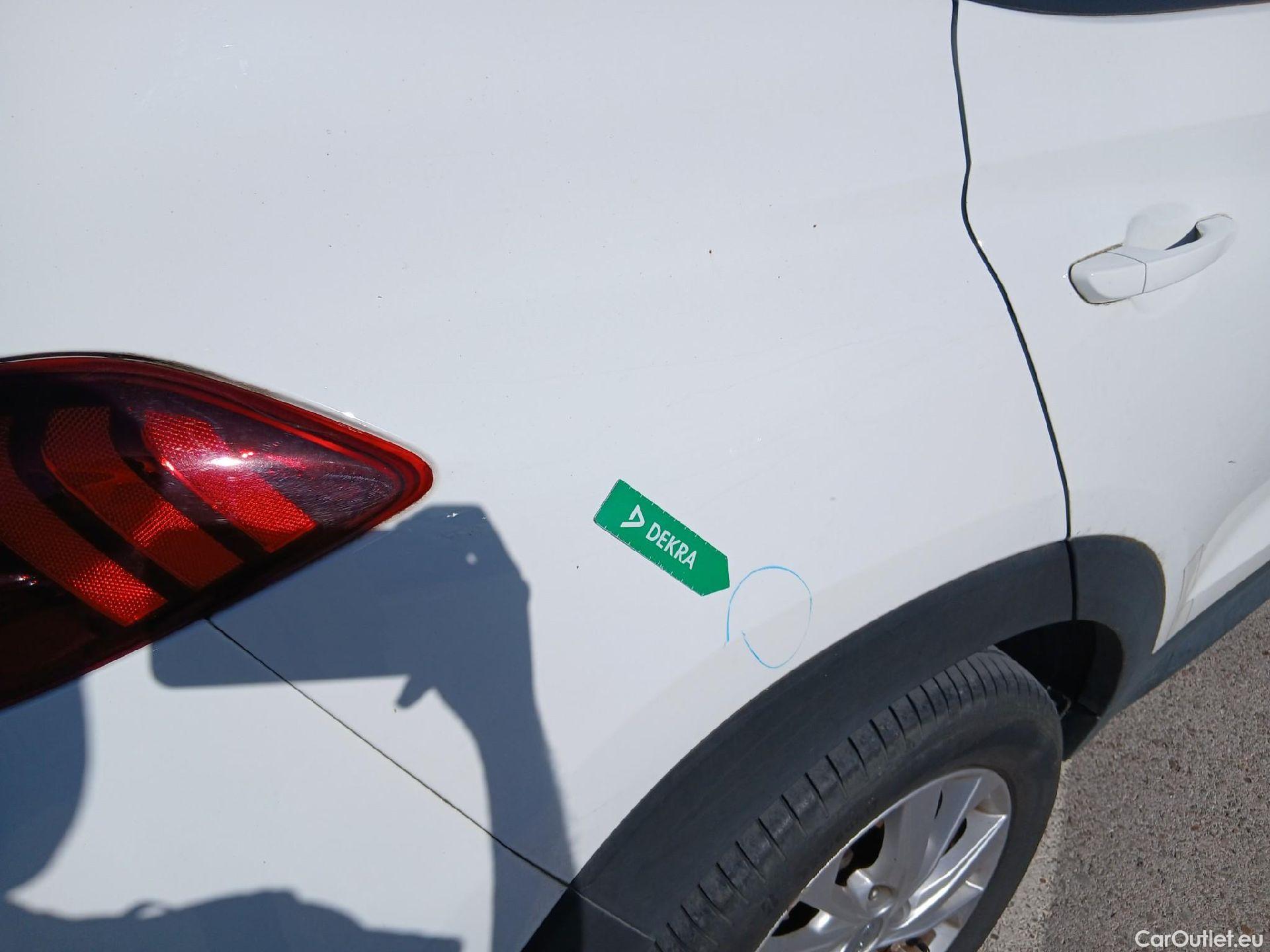  Hyundai  Tucson HYUNDAI  / 2018 / 5P / todoterreno 1.6 CRDI 85kW (116CV) 48V SLE 4X2(SP)(SL) #35