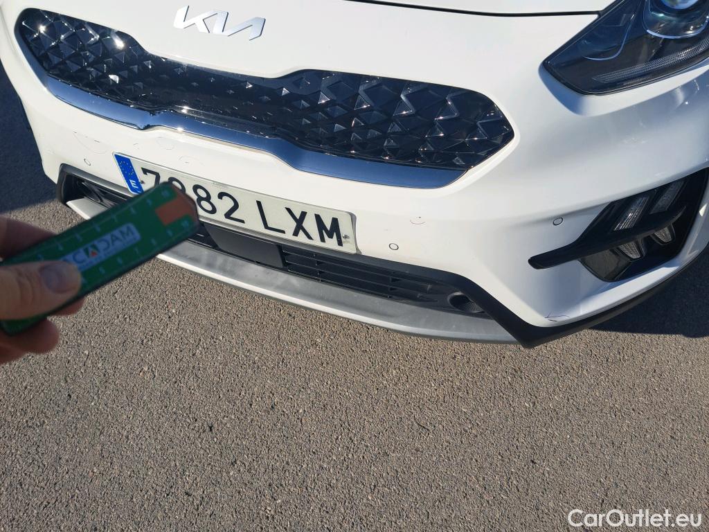  KIA  Niro KIA  / 2019 / 5P / crossover 1.6 GDi HEV 104kW (141CV) Emotion (AC) #18
