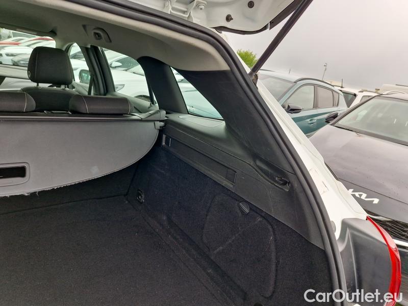  Opel  Astra  K Sports Tourer (2015) ST 1.5CDTi 77 Edition 5d #30