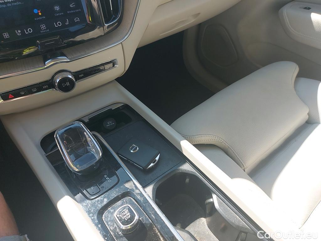  Volvo  XC60 VOLVO  2.0 B4 D Inscription Auto 190 CV #3