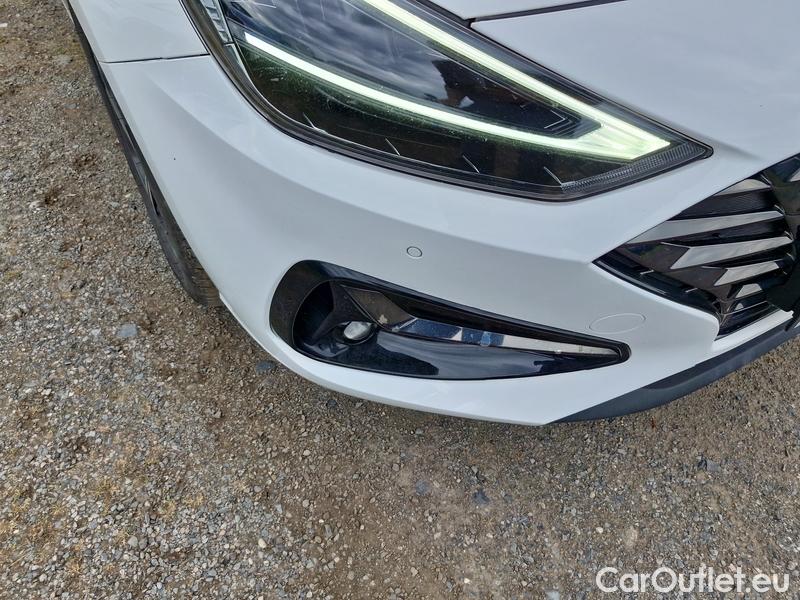  Hyundai  i30   cw (PD)(2017->)  kom.1.5TGDI FamilySmart AT #1