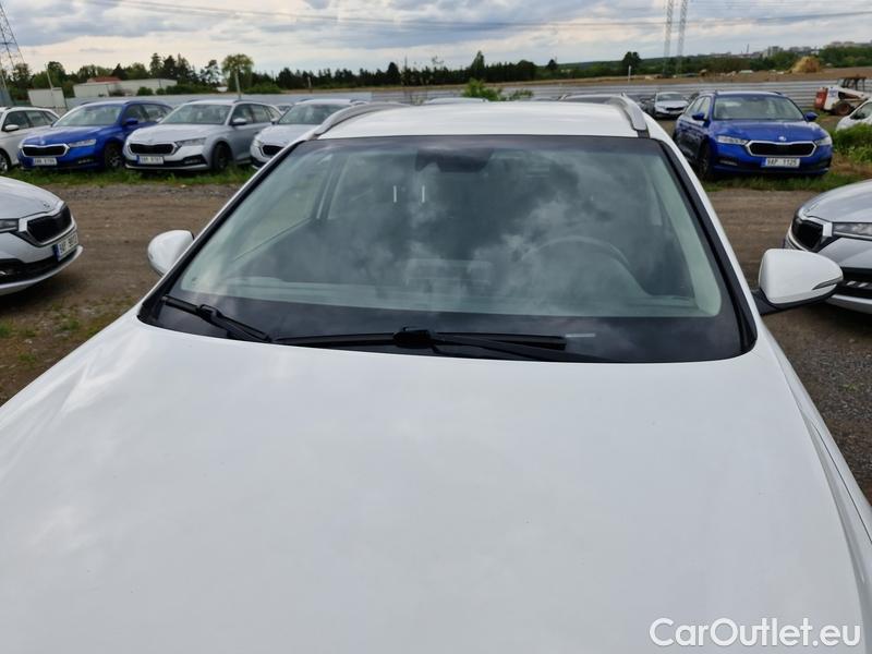  Hyundai  i30   cw (PD)(2017->)  kom.1.5TGDI FamilySmart AT #5