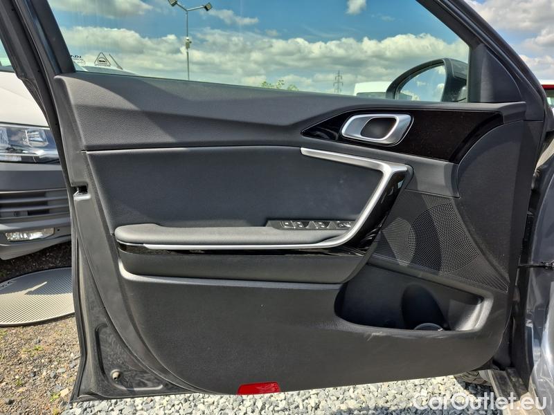  KIA  XCeed  (2019)  1.5 T-GDI TOP AT 5d #15