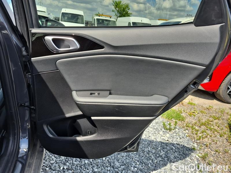  KIA  XCeed  (2019)  1.5 T-GDI TOP AT 5d #14