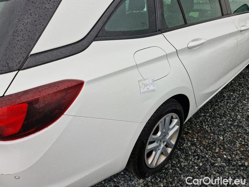  Opel  Astra  K Sports Tourer (2015) ST 1.5CDTi 77 Edition 5d #33