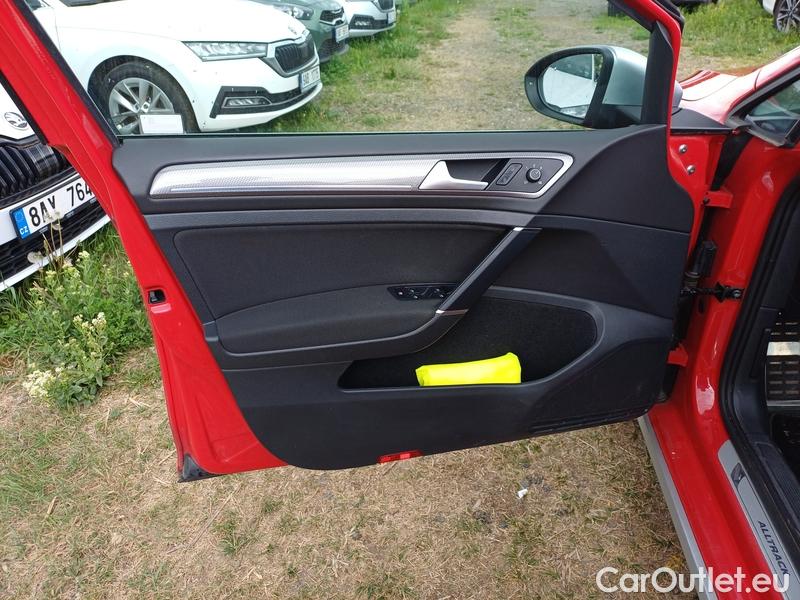  Volkswagen  Golf  VIII Variant (CG5) 2020 Var.2.0TDI 110 Allt 4M AT #19