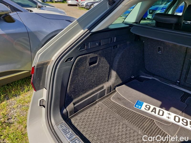  Skoda  Superb  Combi (3V5)(2015) Su.c.2.0TDI 147 Scout 4x4 Aut #19