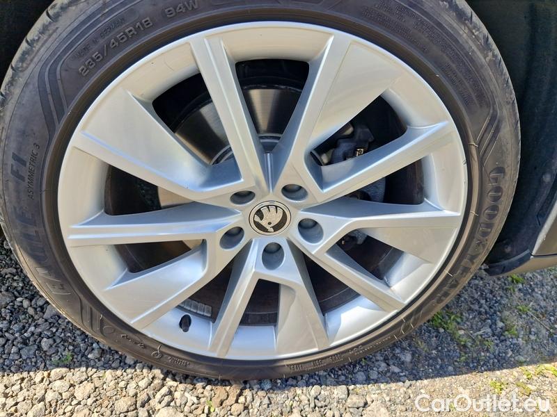  Skoda  Superb  Combi (3V5)(2015) Su.c.2.0TDI 147 Scout 4x4 Aut #25