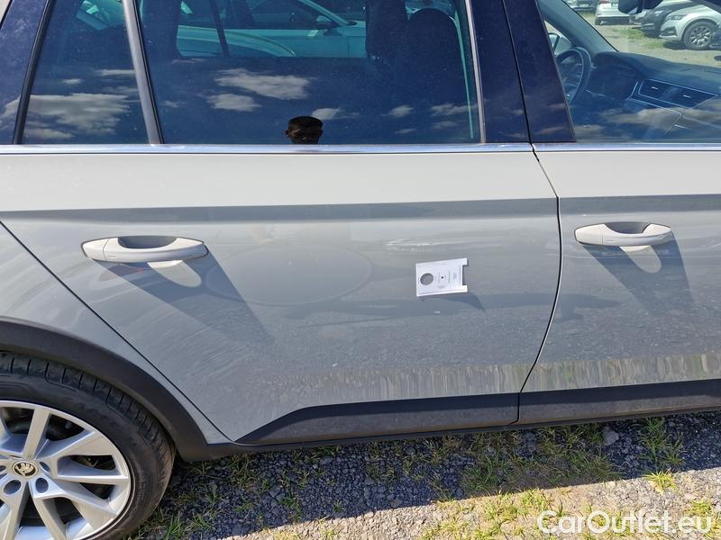  Skoda  Superb  Combi (3V5)(2015) Su.c.2.0TDI 147 Scout 4x4 Aut #20