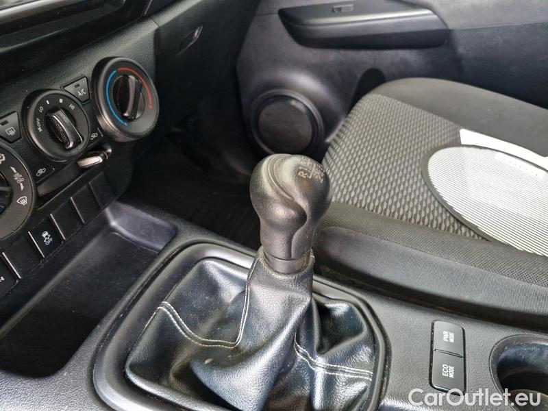  Toyota  Hilux  (2016)  2.4D4D Live DC 4x4 #13