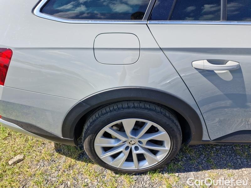  Skoda  Superb  Combi (3V5)(2015) Su.c.2.0TDI 147 Scout 4x4 Aut #26