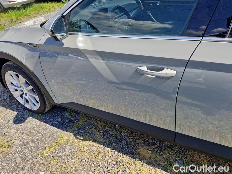  Skoda  Superb  Combi (3V5)(2015) Su.c.2.0TDI 147 Scout 4x4 Aut #4