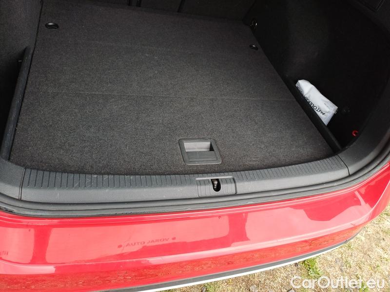  Volkswagen  Golf  VIII Variant (CG5) 2020 Var.2.0TDI 110 Allt 4M AT #8