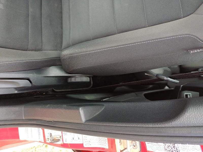  Volkswagen  Golf  VIII Variant (CG5) 2020 Var.2.0TDI 110 Allt 4M AT #4