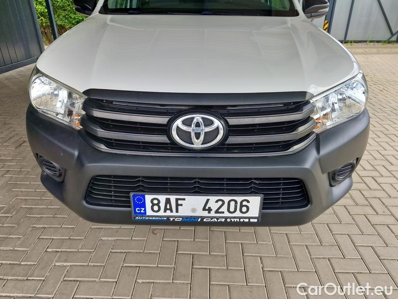  Toyota  Hilux  (2016)  2.4D4D Live DC 4x4 #2