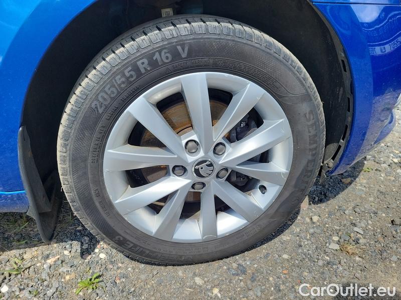  Skoda  Octavia  Lim.  (5E3)(03.2017->)  1.5TSI 110 Ambition #20