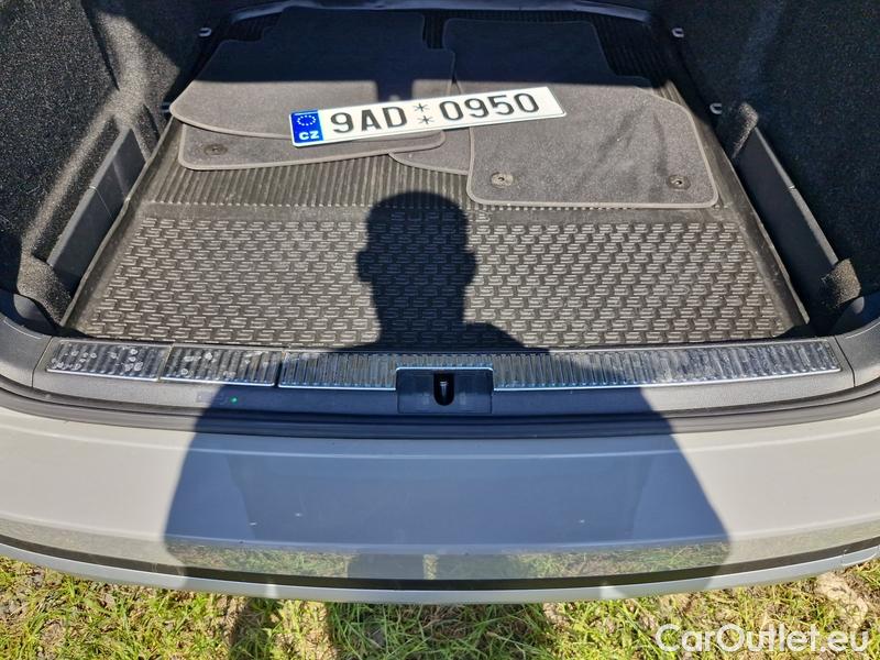  Skoda  Superb  Combi (3V5)(2015) Su.c.2.0TDI 147 Scout 4x4 Aut #17