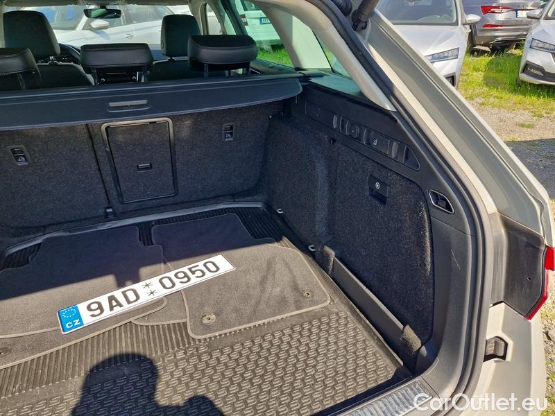  Skoda  Superb  Combi (3V5)(2015) Su.c.2.0TDI 147 Scout 4x4 Aut #18
