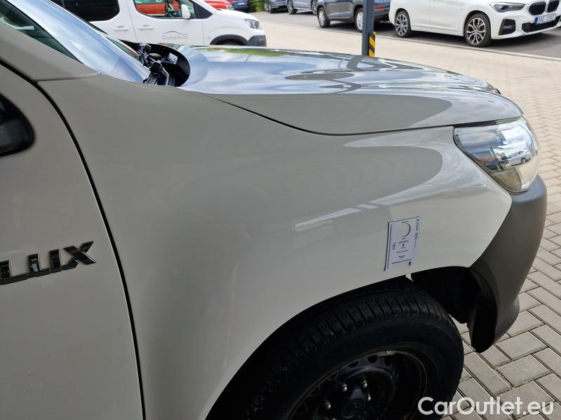  Toyota  Hilux  (2016)  2.4D4D Live DC 4x4 #18