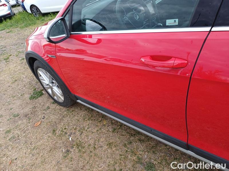  Volkswagen  Golf  VIII Variant (CG5) 2020 Var.2.0TDI 110 Allt 4M AT #24