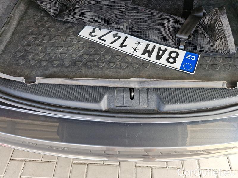  Volkswagen  Sharan  (7N2)(2015)  2.0 TDI130 HL AT #17