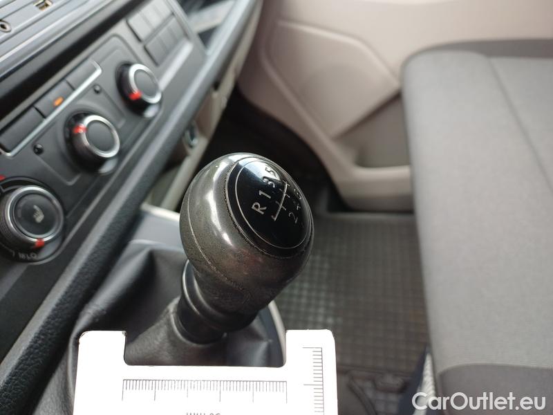  Volkswagen  Transporter T6  (2015) Transp.TDI110 4M KR 4d #9