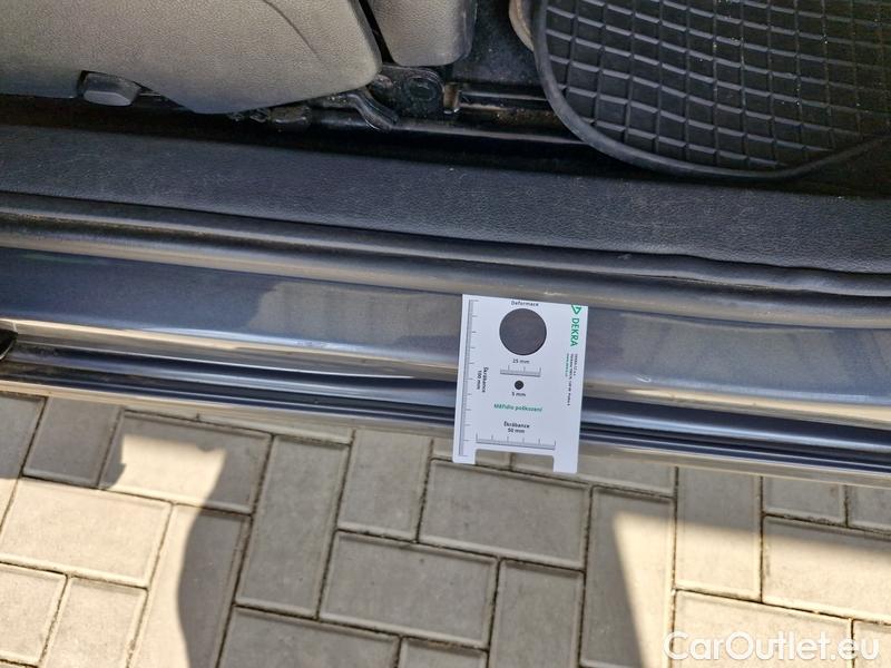  Volkswagen  Sharan  (7N2)(2015)  2.0 TDI130 HL AT #23