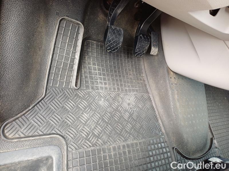  Volkswagen  Transporter T6  (2015) Transp.TDI110 4M KR 4d #7
