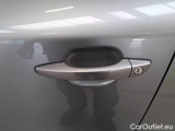  Peugeot  2008 PEUGEOT  / 2019 / 5P / CROSSOVER BLUEHDI 130 EAT8 ALLURE S/S AUT. #104