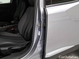  Peugeot  2008 PEUGEOT  / 2019 / 5P / CROSSOVER BLUEHDI 130 EAT8 ALLURE S/S AUT. #134