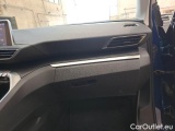  Peugeot  3008 PEUGEOT  / 2016 / 5P / SUV BLUEHDI 130 SeS BUSINESS #93