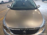  Peugeot  308 PEUGEOT  / 2017 / 5P / STATION WAGON SW ACTIVE BLUEHDI 130 SeS #24